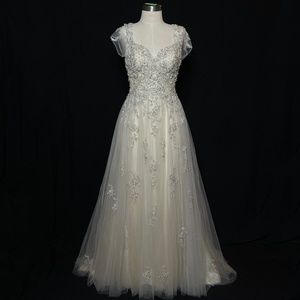 Maggie Sottero Wedding Dress